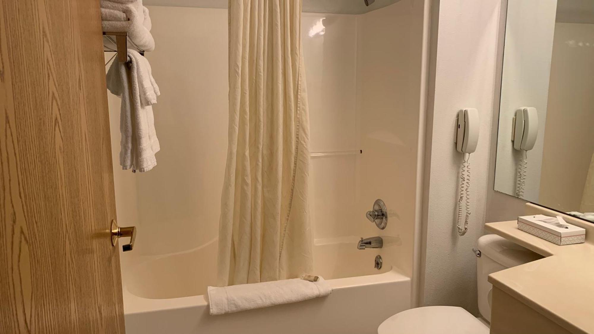 Fairbridge Inn And Suites - Miles City Room photo