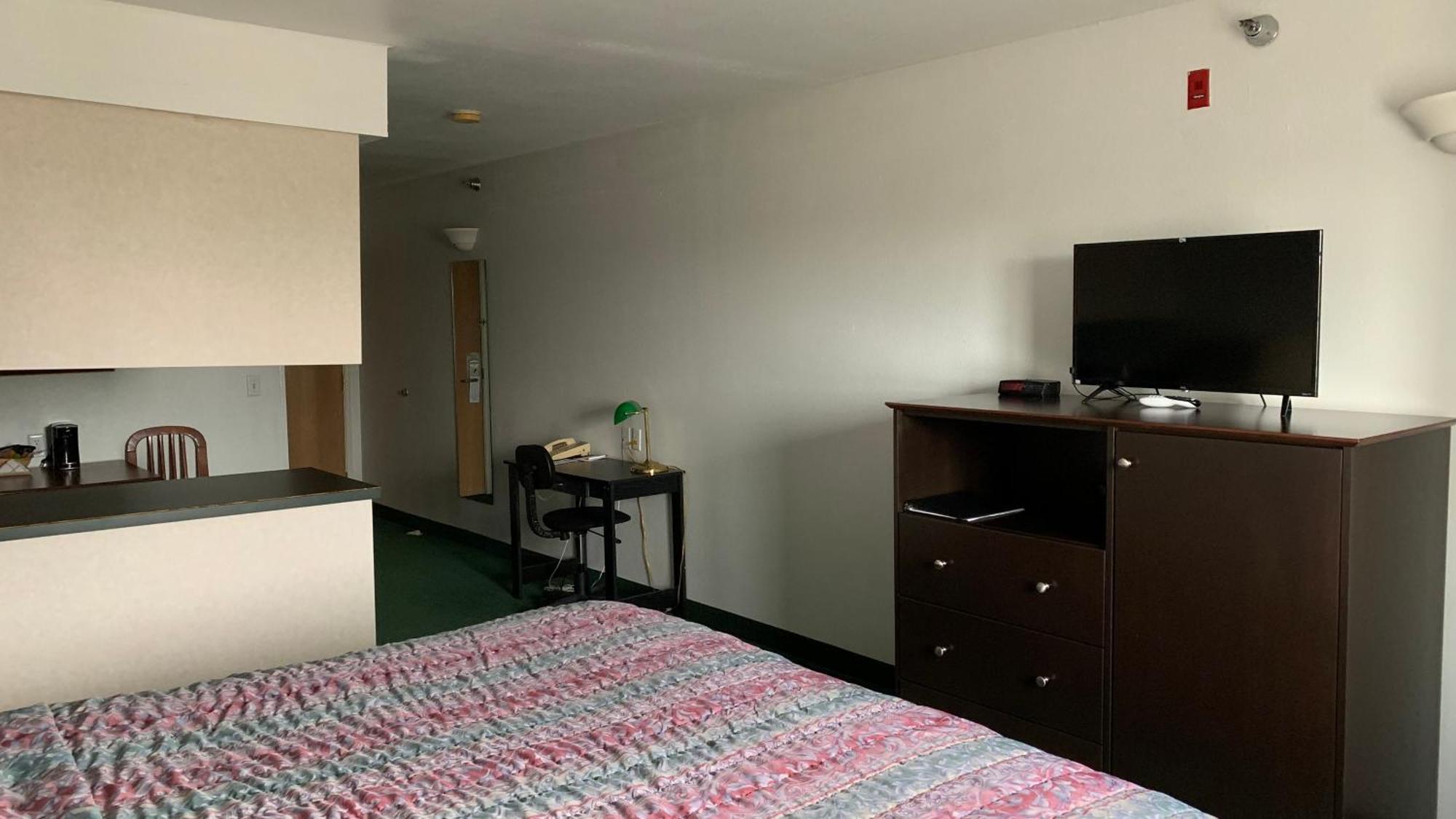 Fairbridge Inn And Suites - Miles City Room photo